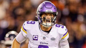 JJ McCarthy leads Vikings comeback in first NFL start, beats Bears on the road
