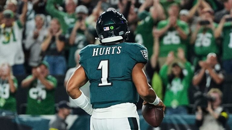 Eagles-Cowboys game features Black national anthem